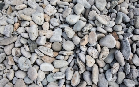 Kamienie migdałkowe – objawy, przyczyny, leczenie