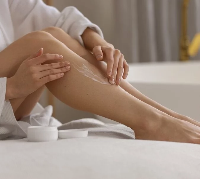 Atopowe zapalenie skóry na nogach – leczenie i pielęgnacja