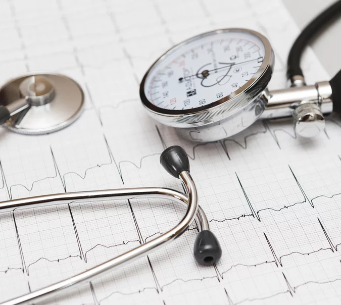 Czym jest nadciśnienie tętnicze? Objawy, diagnostyka i leczenie nadciśnienia