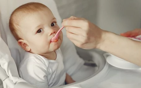 Probiotyki dla niemowląt, noworodków i dzieci, czyli jak zadbać o florę bakteryjną najmłodszych